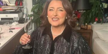 “Ah, biri im…”, Parashqevi Simaku ndan foton e rrallë me djalin e saj