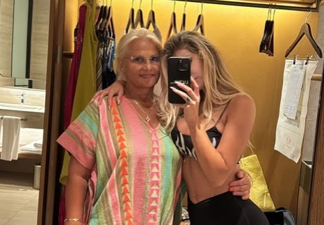 Luana publikon fotografi me nënën: Sado e madhe bëhem…