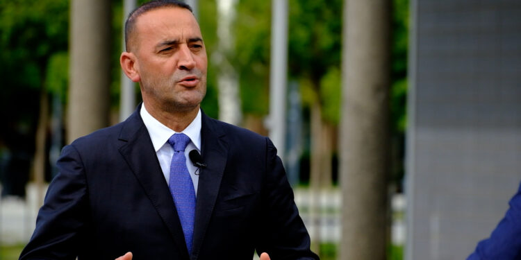 Haradinaj: Ministria e Bujqësisë me dashje bëri padrejtësi ndaj operatorëve që kanë mbi 100 hektarë vreshta, e drejta mbrohet me ligj