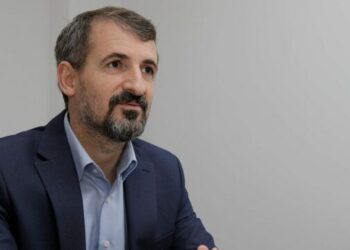 Miftaraj: Vendimi i Gjykatës Supreme është i qartë – deputetët që janë edhe ministër nuk mund të ushtrojnë njëkohësisht dy funksione