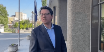 Murati pyetet se a po frikësohet…nuk bën zë