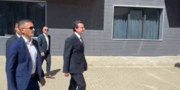 Kurti arrin në Presidencë për takim me Osmanin