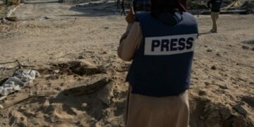 “Gazetarët në Gaza, të bllokuar dhe të uritur”: BBC, AP, AFP dhe Reuters i bëjnë thirrje urgjente Izraelit të hapë kufirin