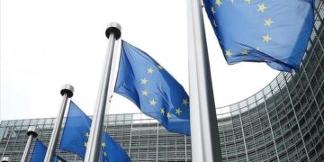 Popullsia e BE-së arrin rritje rekord