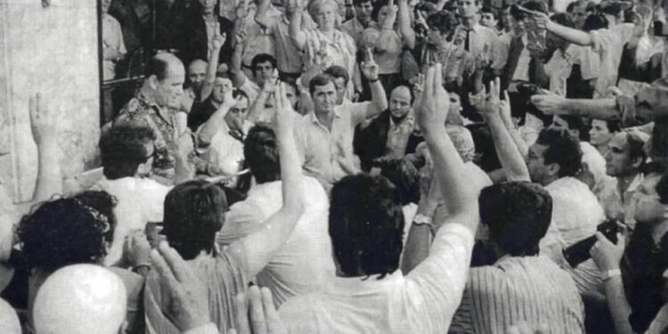 Hoxhaj: Më 2 Korrik 1990, delegatët shqiptarë ndërmorën një hap historik me shpalljen e Deklaratës Kushtetuese