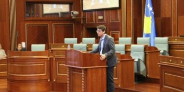 Murati kthehet si jurist: S’shkelet Kushtetuta nëse votohet Rashiq, PDK, LDK e AAK po e ruajnë pozitën e nënkryetarit për dikë të Listës Serbe