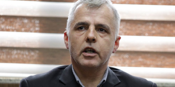 Klinaku reagon pas njoftimit se u ngrit aktakuzë ndaj tij: Avokati im s’di gjë, Kurtin do ta ftoj në gjykatë si dëshmitar