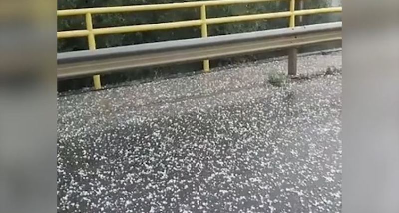 Stuhi e breshër sot në Gjakovë (VIDEO)