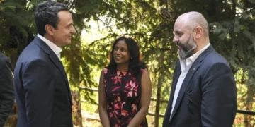 Nga mbështetja për FSK-në te industria e mbrojtjes – çfarë u diskutua me David Baker në vizitën e tij në Kosovë