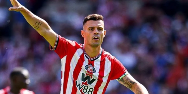 Xhaka me shiritin e kapitenit në krah, por debutimi i tij me Sunderland vjen me humbje