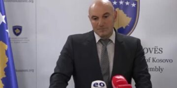 Deputeti Adem Hoxha flet pas sulmit fizik që iu bë, thotë se me autorin ka pasur edhe më herët probleme