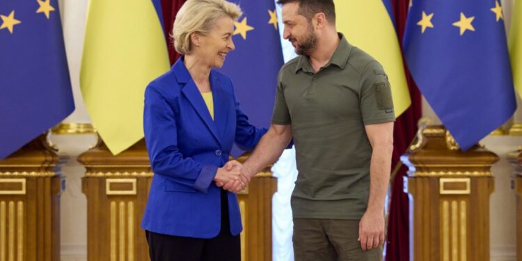 Zelensky do të shkojë me Von der Leyen në takimin me Trumpin në Uashington