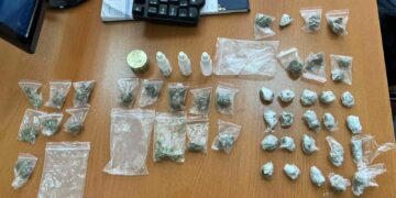 20 vjeçari në Prizren arrestohet për trafikim me lëndë narkotike, i konfiskohen 42 doza qese marihuanë