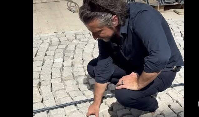 Përparim Rama del t’i bëjë reklamë rrugës “Rexhep Luci”, lavdëron pllakat “italiane” me origjinë të dyshimtë “Made in Malisheva”