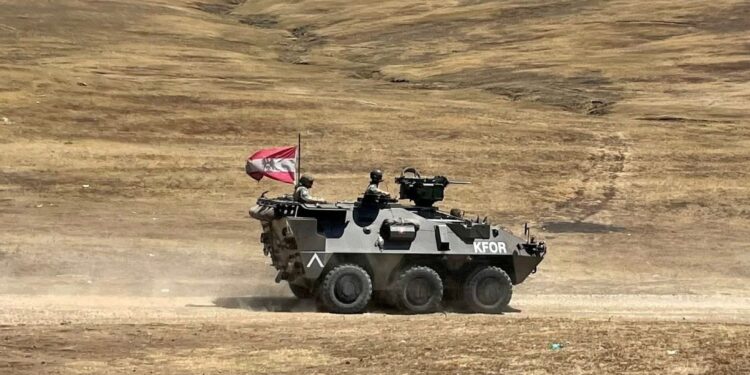 Ushtarët austriakë të KFOR-it stërviten për qitje
