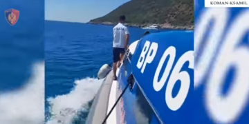 Nga Komani në Ksamil, bllokohen 20 mjete lundruese dhe shpëtohen 38 persona