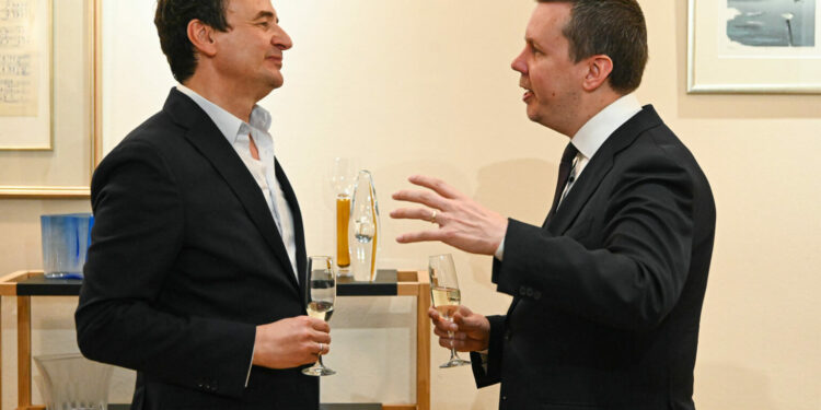 Kurti falënderon ambasadorin finlandez për shërbimin e tij në Kosovë