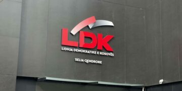 “S’mund t’i besohet posti dezertorit”, LDK i përgjigjet Donika Gërvallës