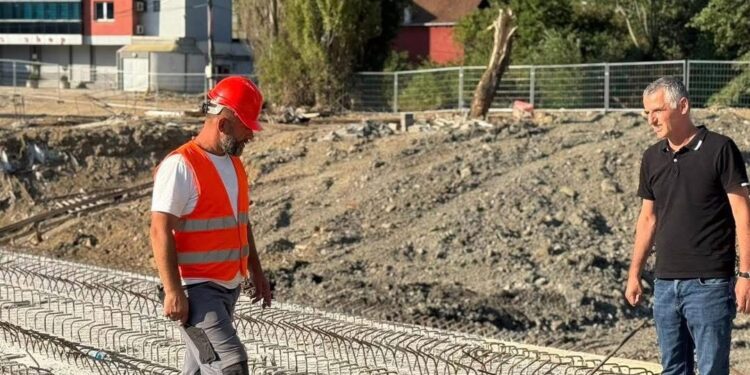 “Ura mbi Ibër e gatshme në shtator për qarkullimin e automjeteve e këmbësorëve”