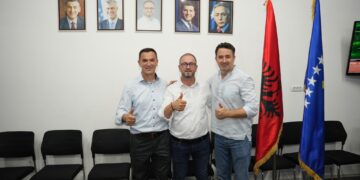 PDK në Drenas kalon në zyre të reja, Hajdari thotë se zgjodhën edhe kryetarin e shtabit zgjedhor