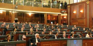 “VV-ja planifikon Haxhiun ta bëjë kryeparlamentare, Basha mund të largohet”