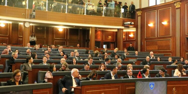 “VV-ja planifikon Haxhiun ta bëjë kryeparlamentare, Basha mund të largohet”