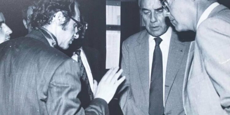Sot 35 vjet nga vizita historike e senatorit Robert Doll në Kosovë