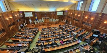 Konstituimi i Kuvendit, seanca vazhdon të shtunën në ora 11:00