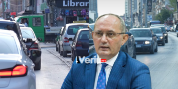 Tollovi në rrugët e Ferizajit të udhëhequr nga Agim Aliu – qytetari për 23 minuta kalon vetëm 2 kilometra me veturë (VIDEO)