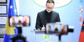 KRPP lejon shefin e prokurimit të Gjinit të vazhdojë punën: OSHP kërkoi heqjen e licencës, u dha vetëm një vërejtje