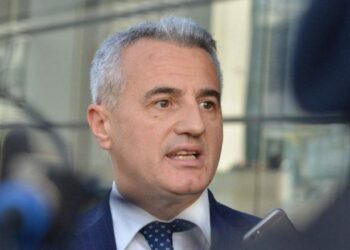 Koci: Gjendja politike është alarmante, qytetarët po heshtin – politikanët po e shfrytëzojnë