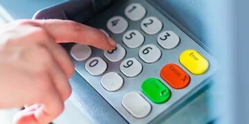 Qytetarët e Kosovës afro 7 miliardë euro i mbajnë në banka