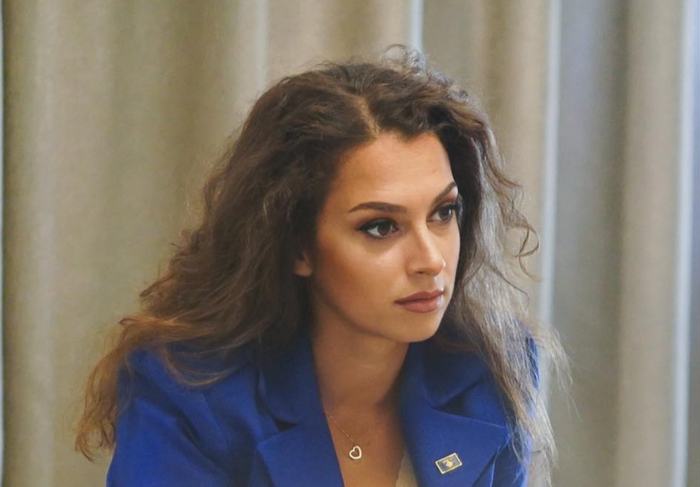 Kica-Xhelili: Kurti, përmes Deharit, ka shkelur Kushtetutën vazhdimisht që nga 1 maji