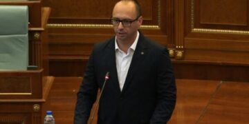 As Igor Simiq s’merr votat për t’u bërë nënkryetar i Kuvendit