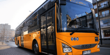 Vendimi i Përparim Ramës: Në përkrahje të protestës nesër, të gjithë autobusët në Prishtinë janë falas