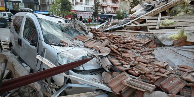 Një i vdekur e dhjetëra të plagosur pas tërmetit në Turqi