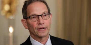 Kupchan: Frustrimi i grumbulluar i SHBA-së me Kurtin çoi në pezullimin e Dialogut, kjo është një çështje serioze