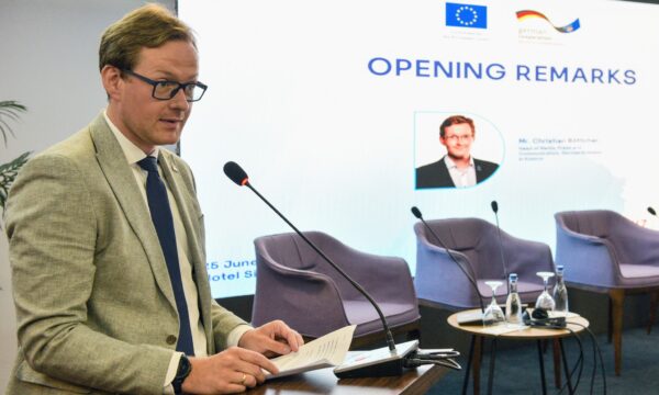Gjermania me kritika për politikën kosovare, bën thirrje për krijimin e institucioneve dhe respektim të Kushtetutës