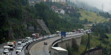 Një nga rrugët kryesore të Zvicrës mbyllet sonte
