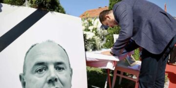 Memli Krasniqi përkujton Afrim Bunjakun: Sakrifica e tij, shembull i nderit dhe i besës ndaj atdheut