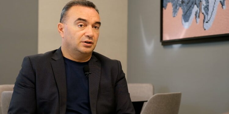 Rafuna: Presim që Gjykata Supreme ti anulojë aktet nënligjore të ZRRE-së – Qeveria asnjëherë nuk është marrë me hallin e biznesit