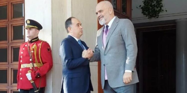 Begaj pret kryeministrin Rama në Presidencë për mandatimin e qeverisë