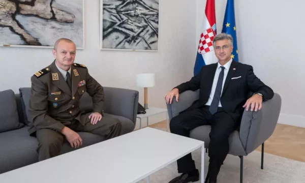 Kryeministri kroat kërkon informacione nga Inteligjenca e Sigurisë Ushtarake rreth pilotit kroat të dyshuar për spiunazh në Kosovë