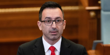 Basha paralajmëron vizita në Prekaz e te familja Rugova pasi kërkoi falje për pamfletin kundër UÇK-së