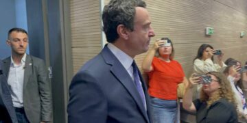 “Luja Albin, luja”/ Demhasaj: Për kërcënim shkon në gjykatë e për afera e korrupsion nuk paraqitet pasi drejta është elektive