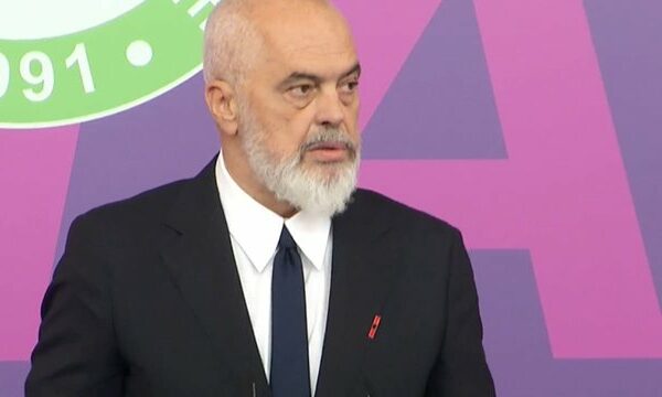 Rama thërret mbledhje urgjente me ministrat dhe deputetët e Tiranës