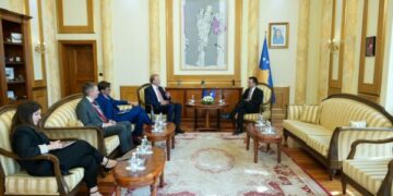 Orav i shkon në zyrë, Basha kërkon që BE t’ia heq masat Kosovës dhe “prani” të vendit në Këshill të Evropës