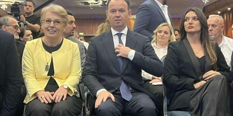Gërvalla dhe Peci kritikojnë bllokadën institucionale