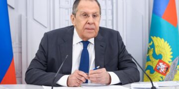 Lavrov: Rusia pret që bisedimet me Ukrainën të vazhdojnë