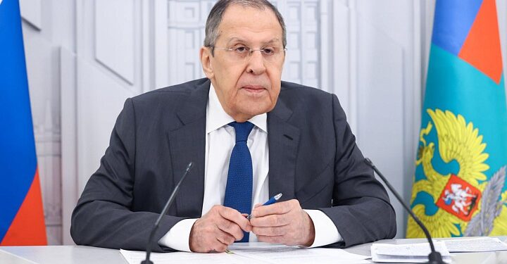 Lavrov: Rusia pret që bisedimet me Ukrainën të vazhdojnë